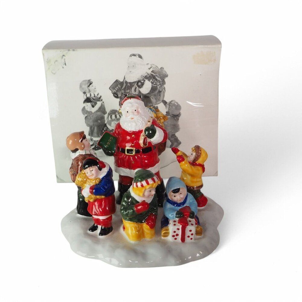Department 56 Snow Village "Santa Comes to Town, 1995" Ceramic Figurine